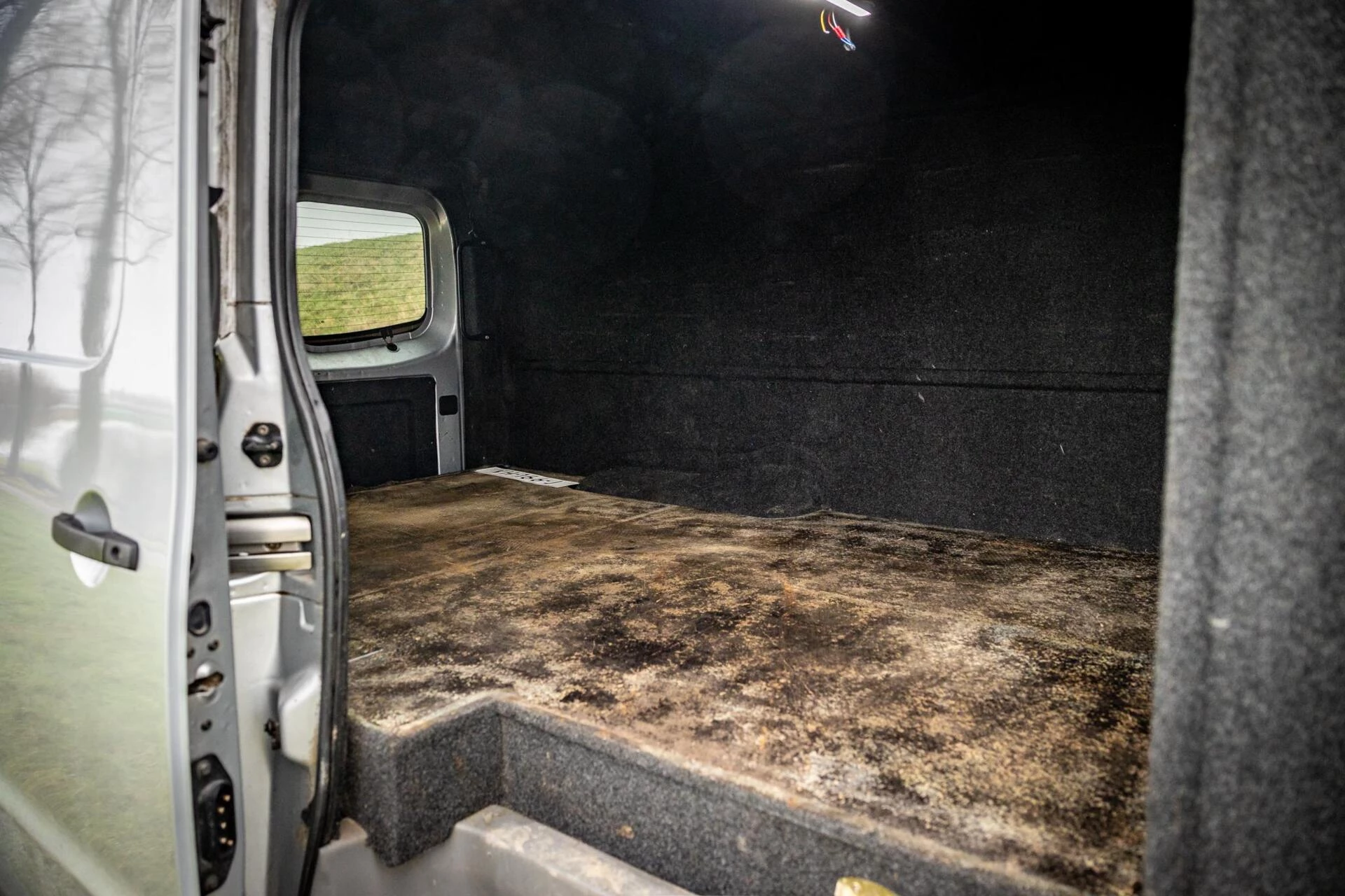 Hoofdafbeelding Nissan NV