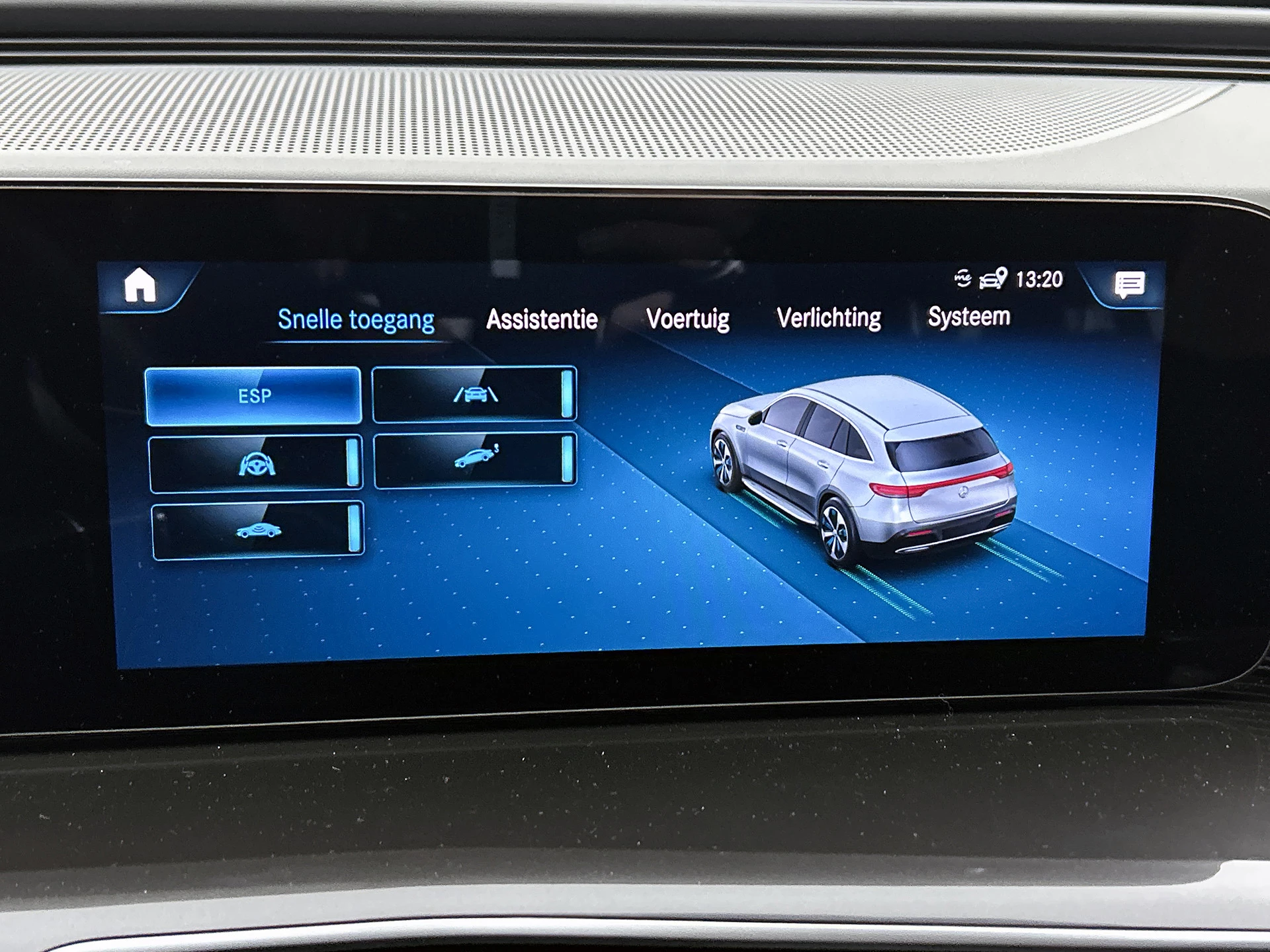 Hoofdafbeelding Mercedes-Benz EQC