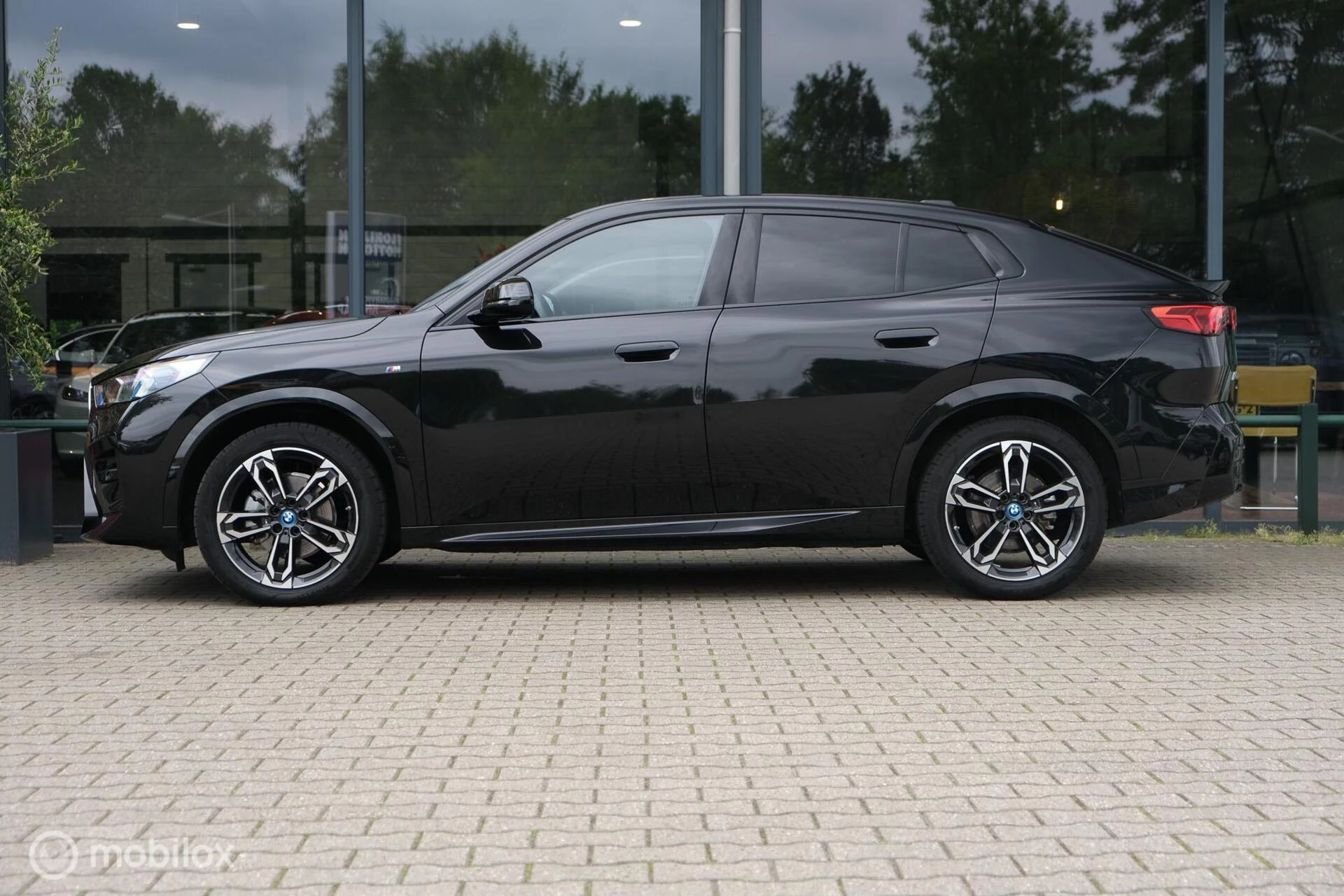 Hoofdafbeelding BMW iX2