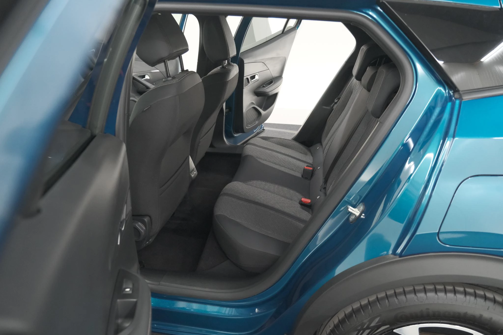 Hoofdafbeelding Peugeot e-2008