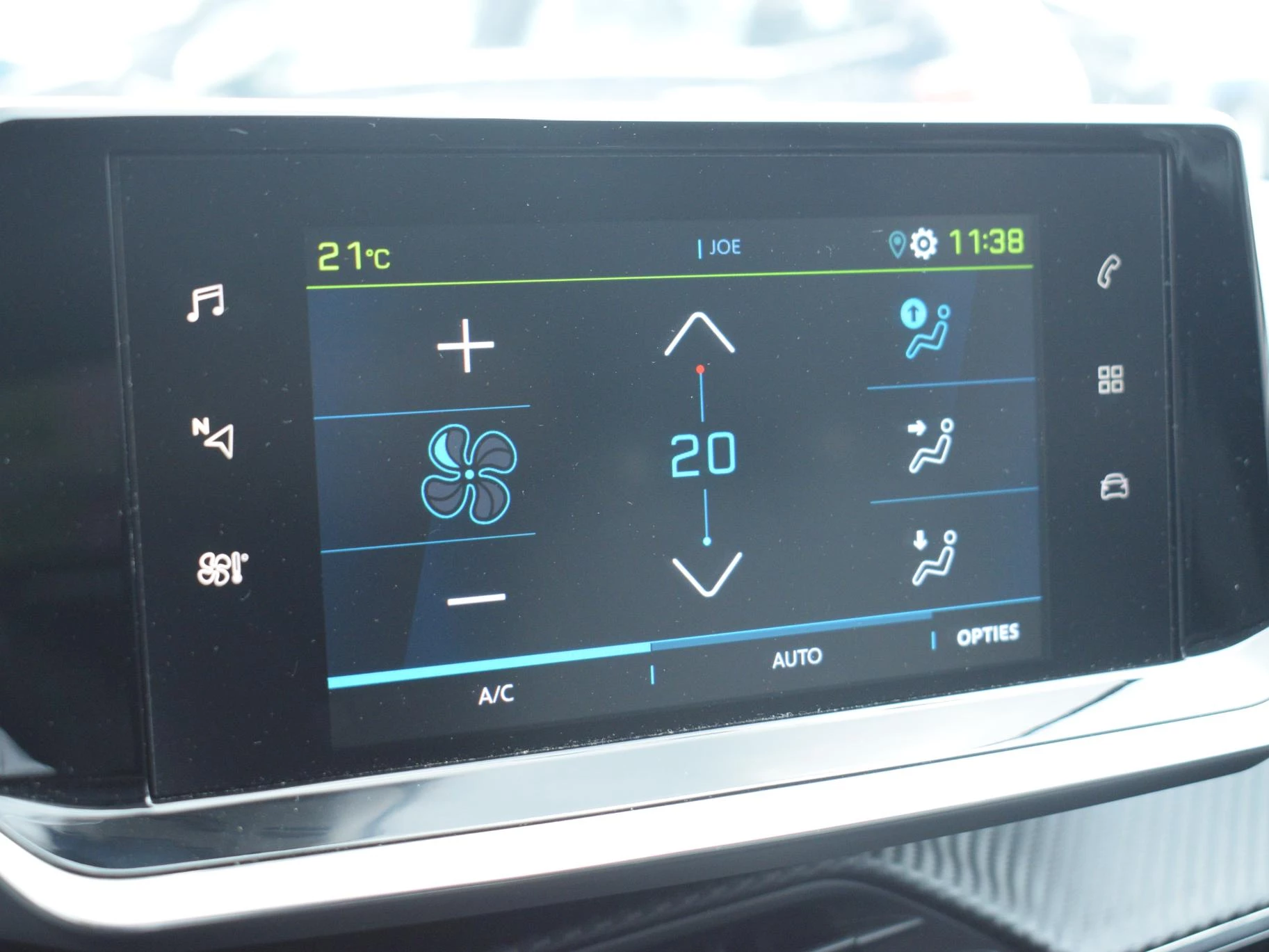 Hoofdafbeelding Peugeot e-208