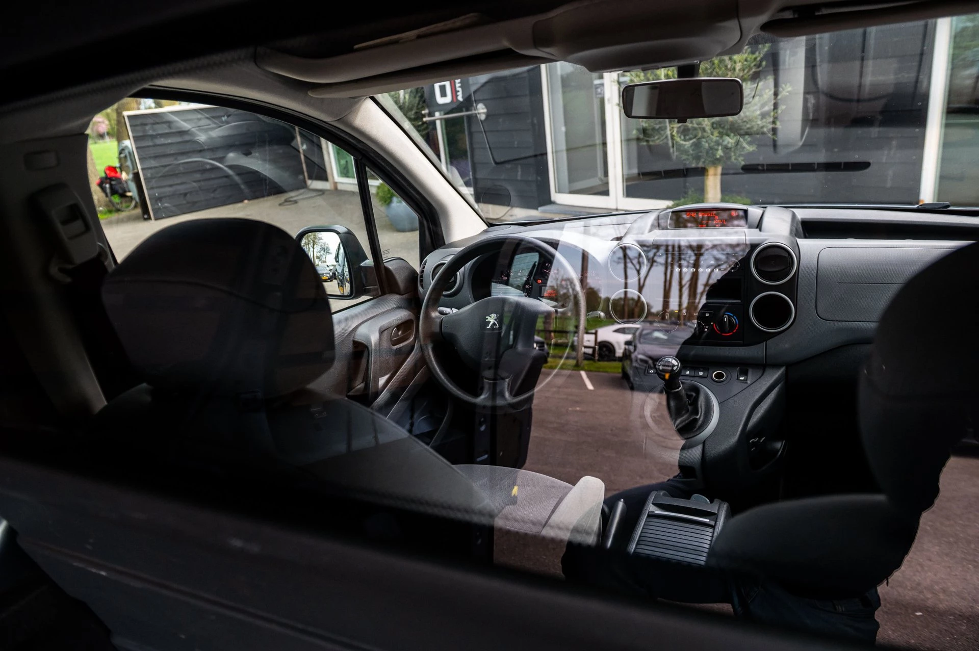 Hoofdafbeelding Peugeot Partner