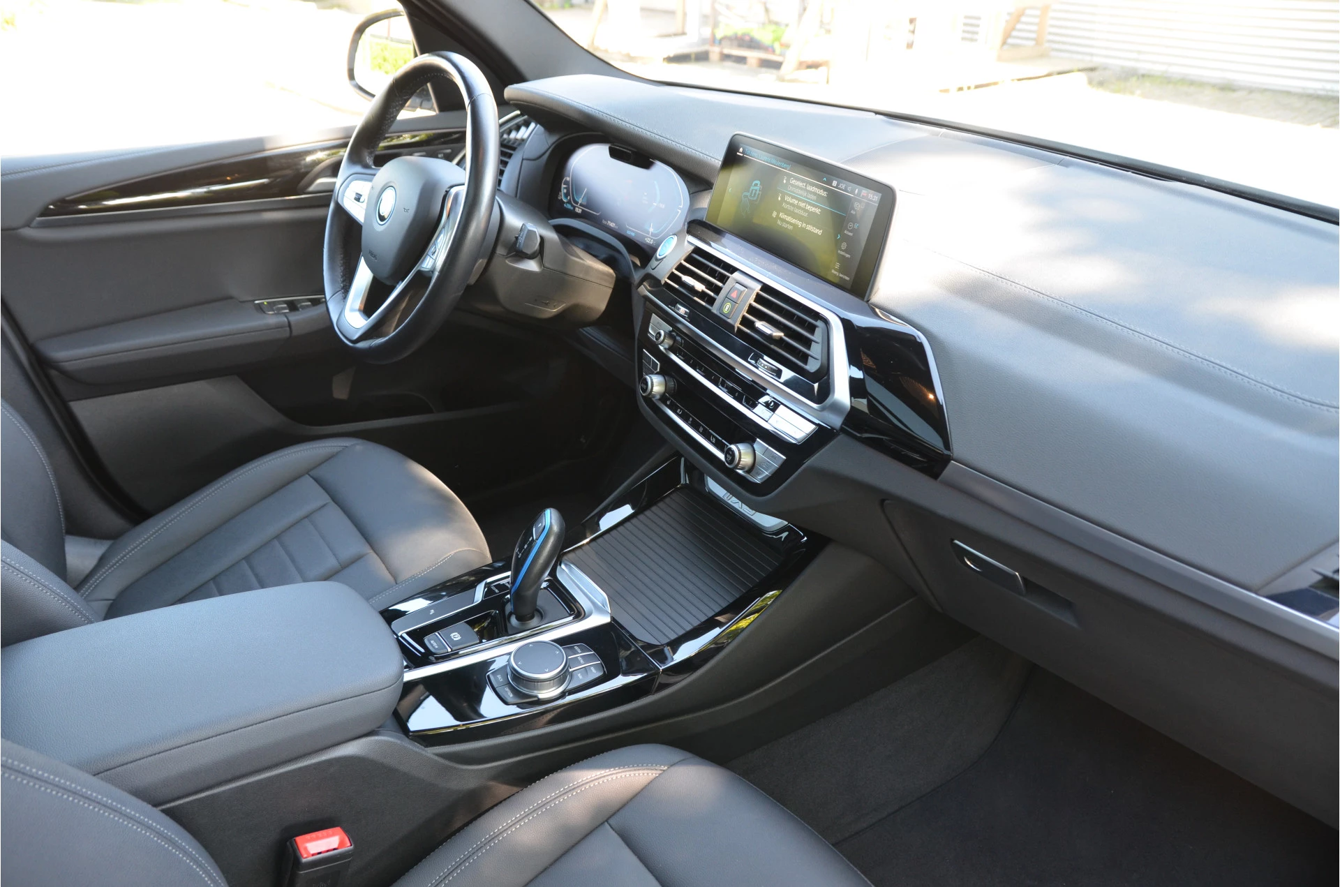 Hoofdafbeelding BMW iX3