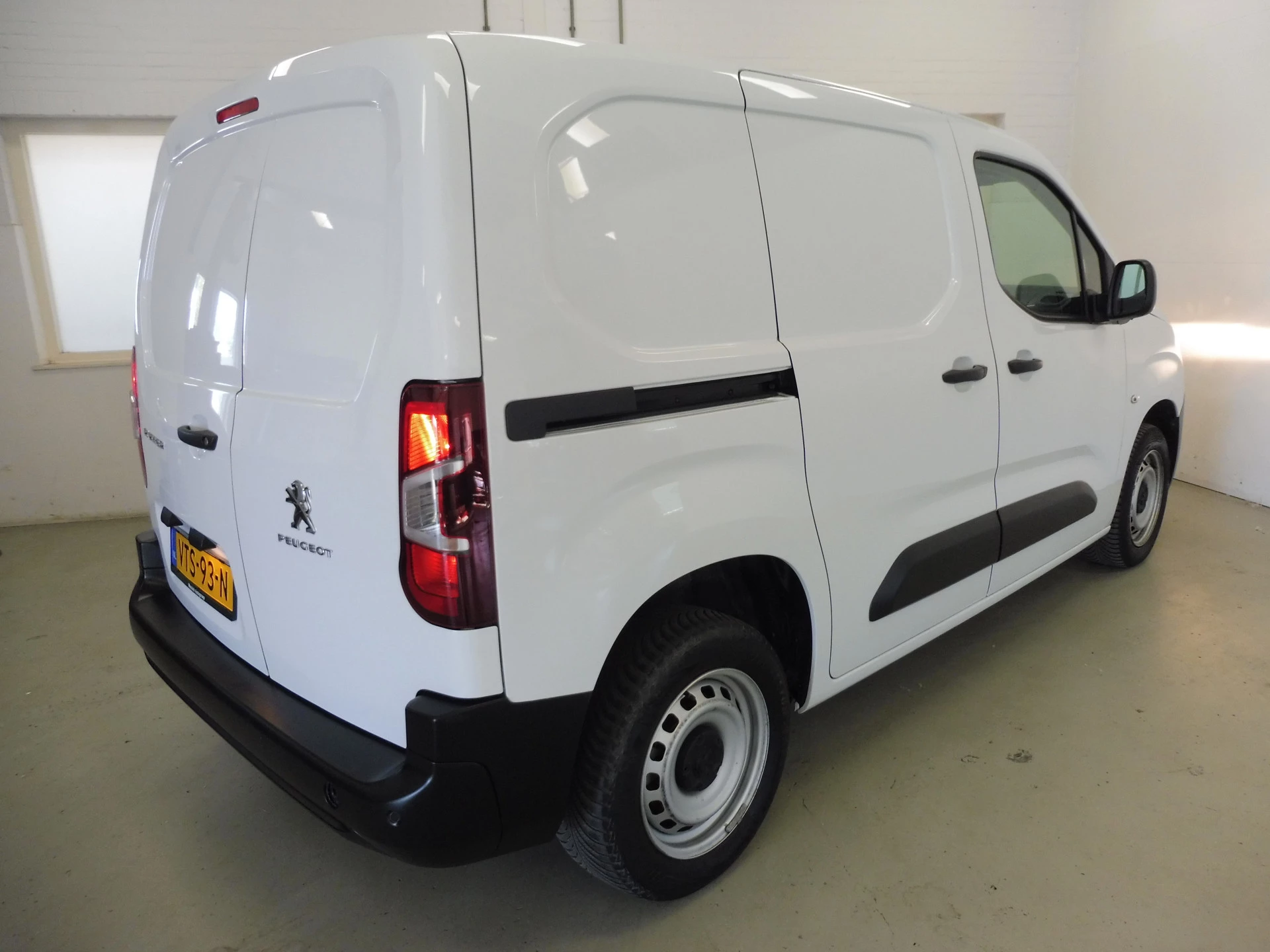 Hoofdafbeelding Peugeot Partner