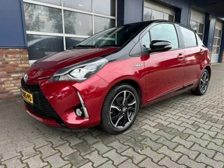 Toyota Yaris 1.5 HYB. PREMIUM PANO. CAMERA. ALL.IN.