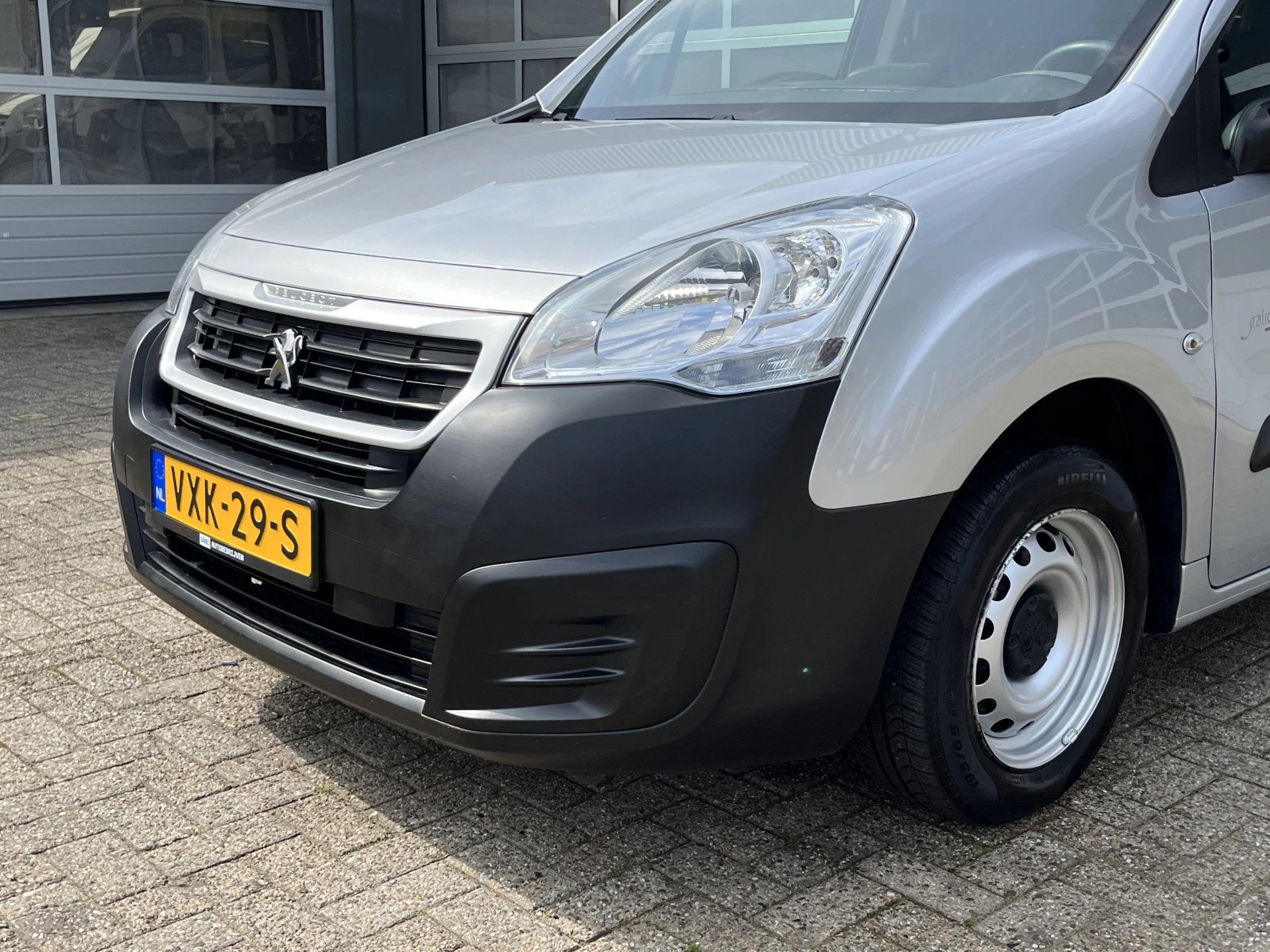 Hoofdafbeelding Peugeot Partner