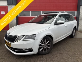 Škoda Octavia Combi 1.4 TSI Greentech Style Business AUTOMAAT / PANORAMADAK / KEYLESS / FULL LED / CAMERA / SFEER / RS-STOELEN / CANTON / GR NAVI / NL-AUTO