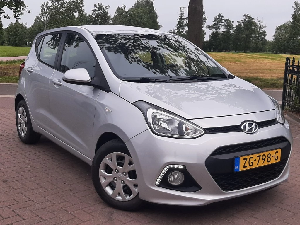 Hoofdafbeelding Hyundai i10