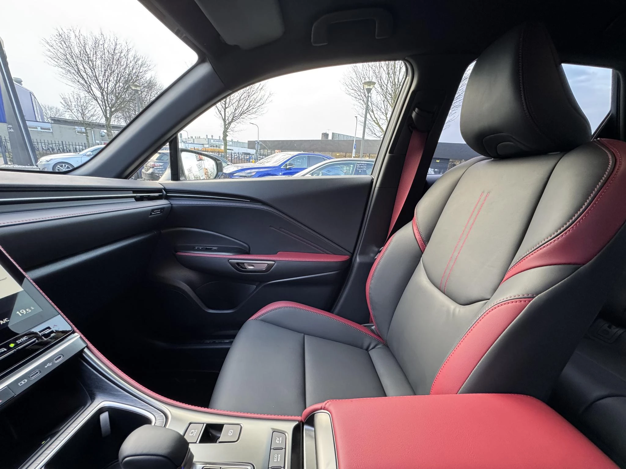 Hoofdafbeelding Lexus LBX