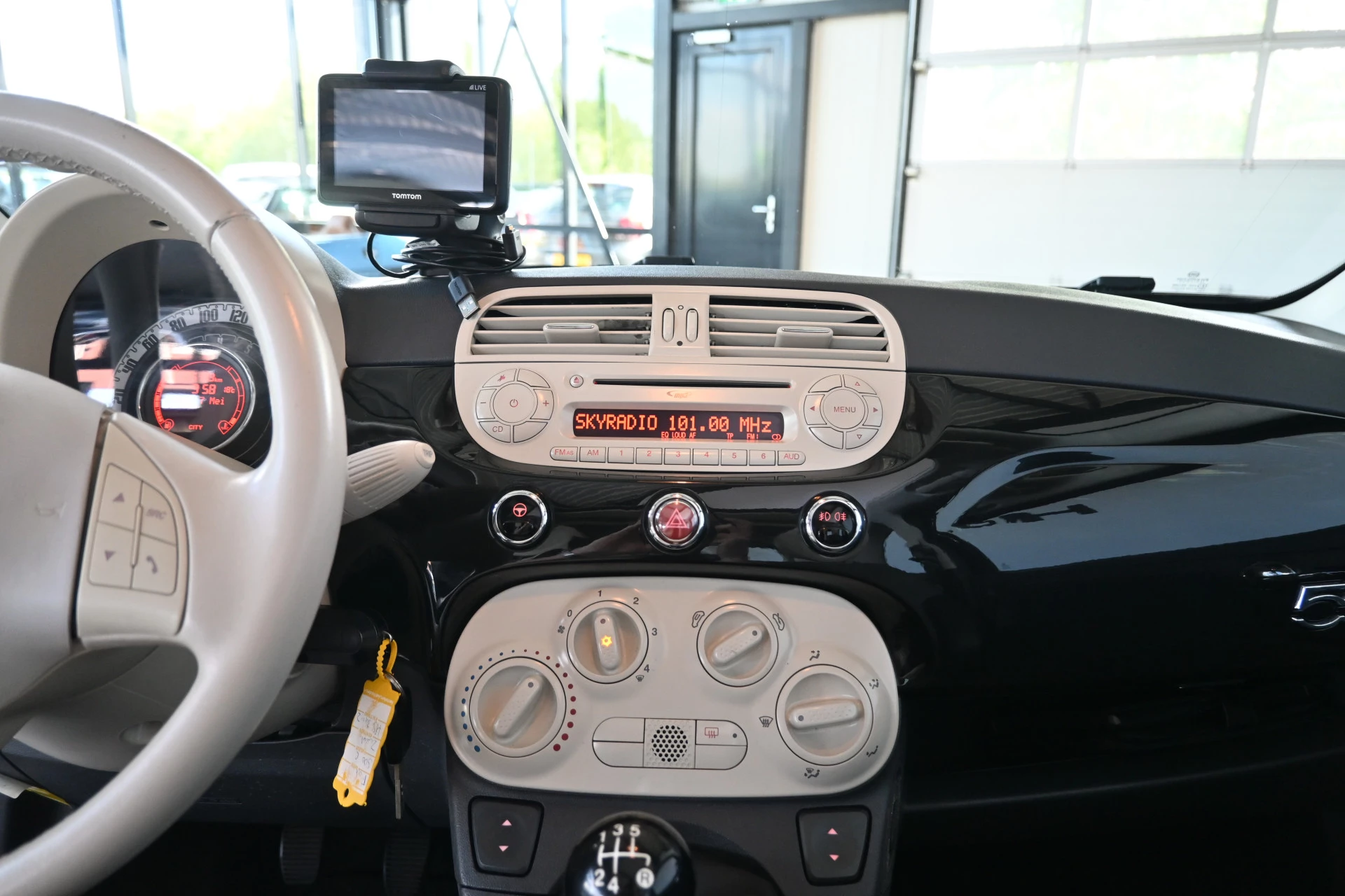 Hoofdafbeelding Fiat 500C