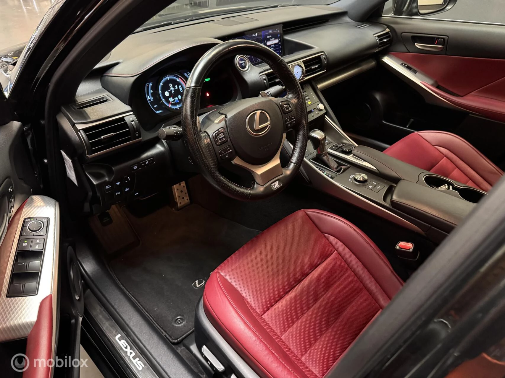 Hoofdafbeelding Lexus IS