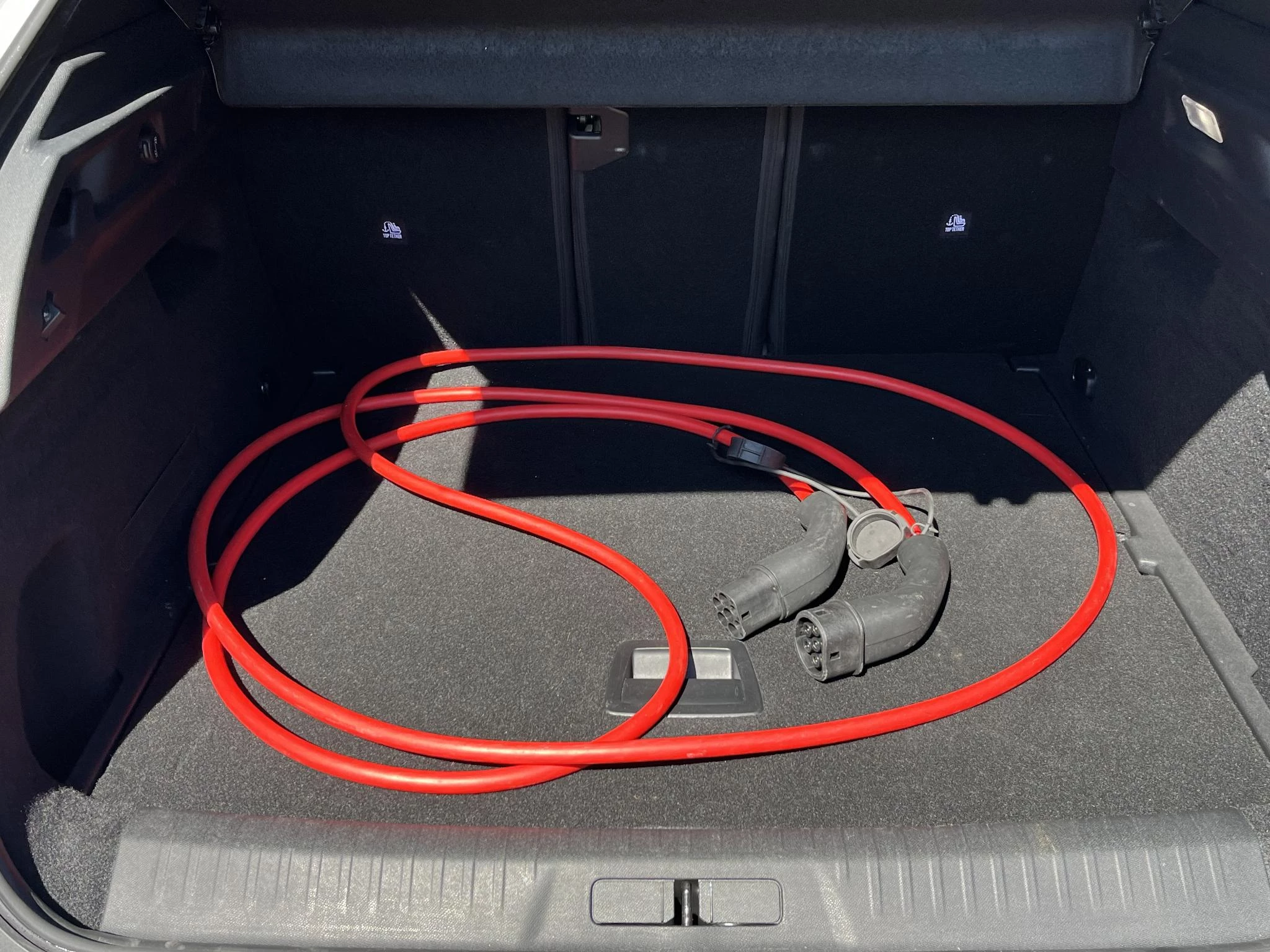 Hoofdafbeelding Peugeot e-3008