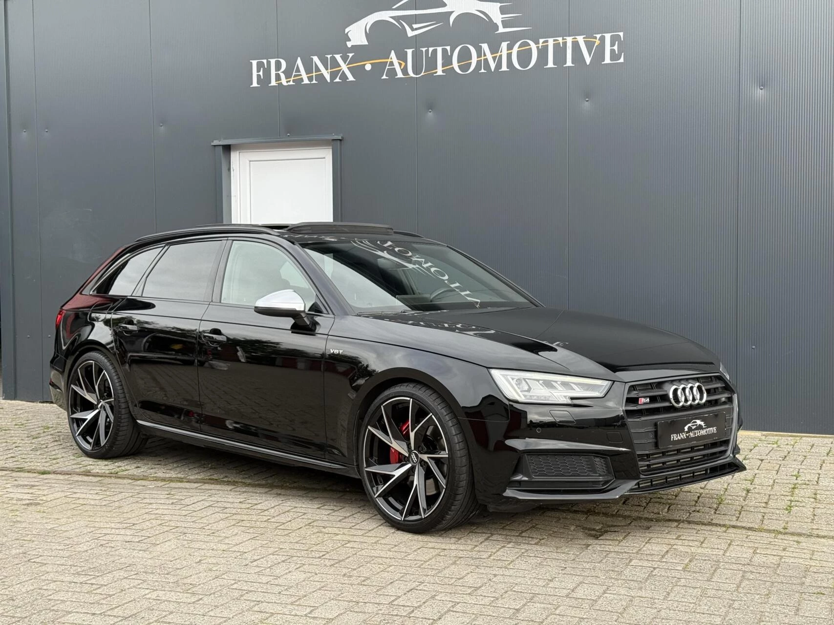 Hoofdafbeelding Audi S4