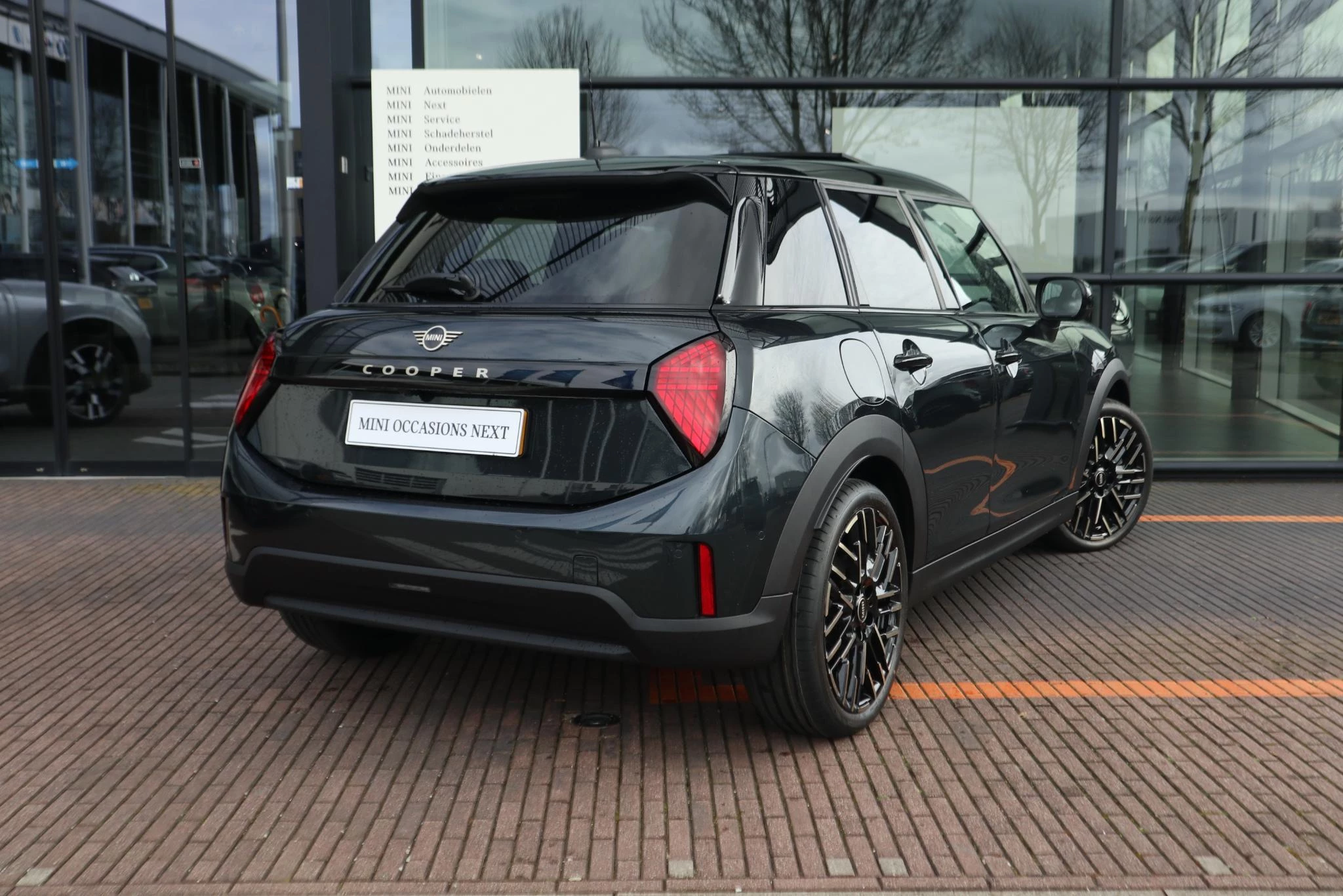 Hoofdafbeelding MINI 5-deurs