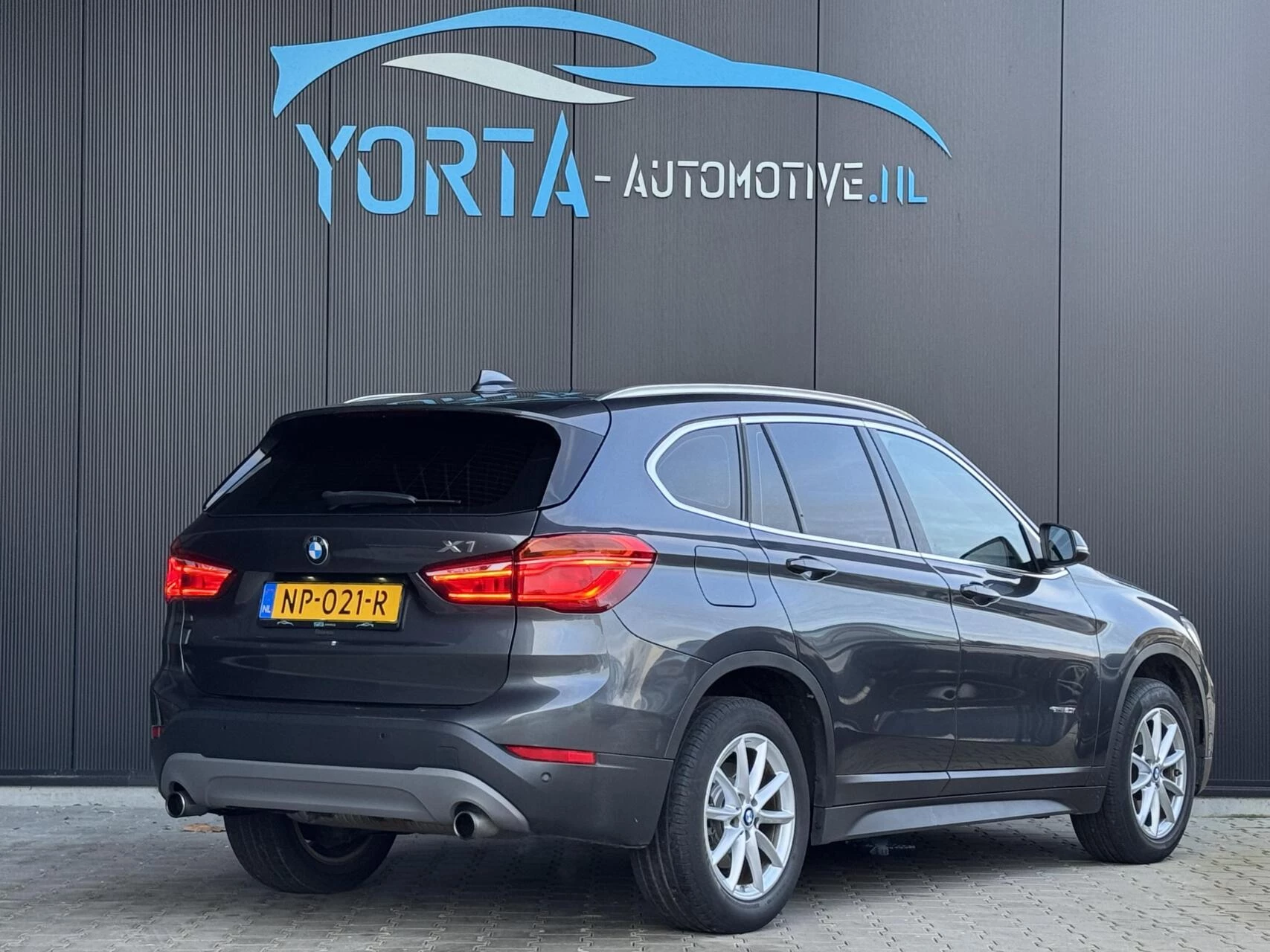 Hoofdafbeelding BMW X1