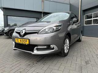 Hoofdafbeelding Renault Scénic Renault Scénic 1.2 TCe Limited Grijs, 1e eigenaar, navigatie, airco, cruise con