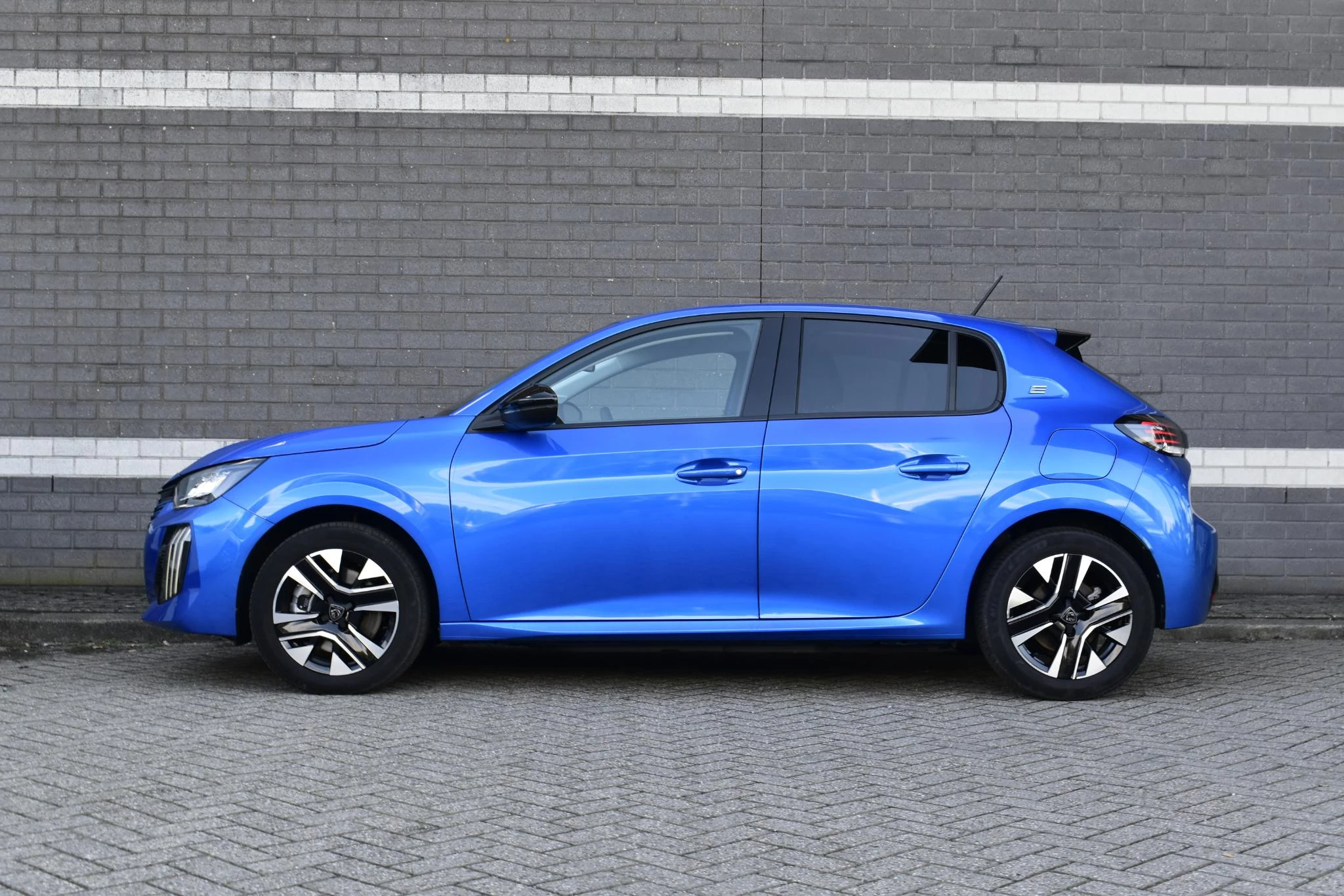 Hoofdafbeelding Peugeot e-208