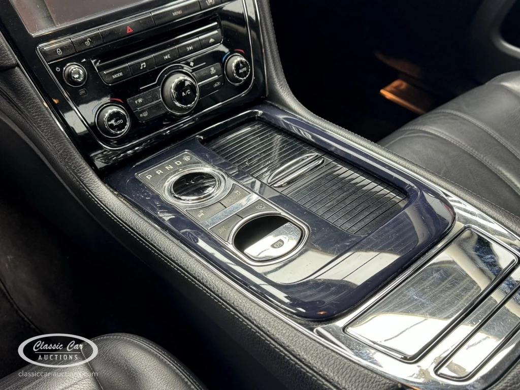 Hoofdafbeelding Jaguar XJ