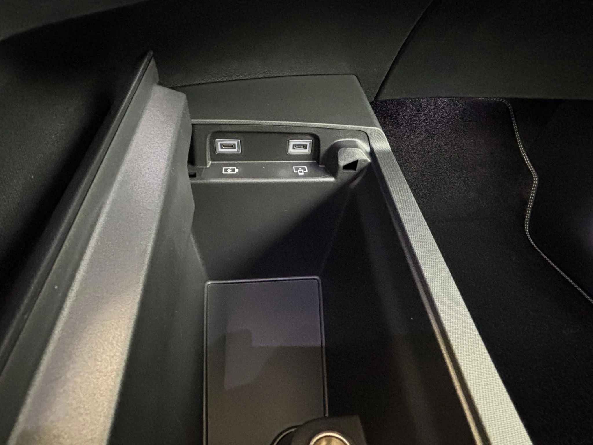 Hoofdafbeelding Peugeot e-5008