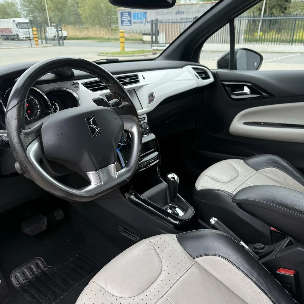 Hoofdafbeelding DS DS 3