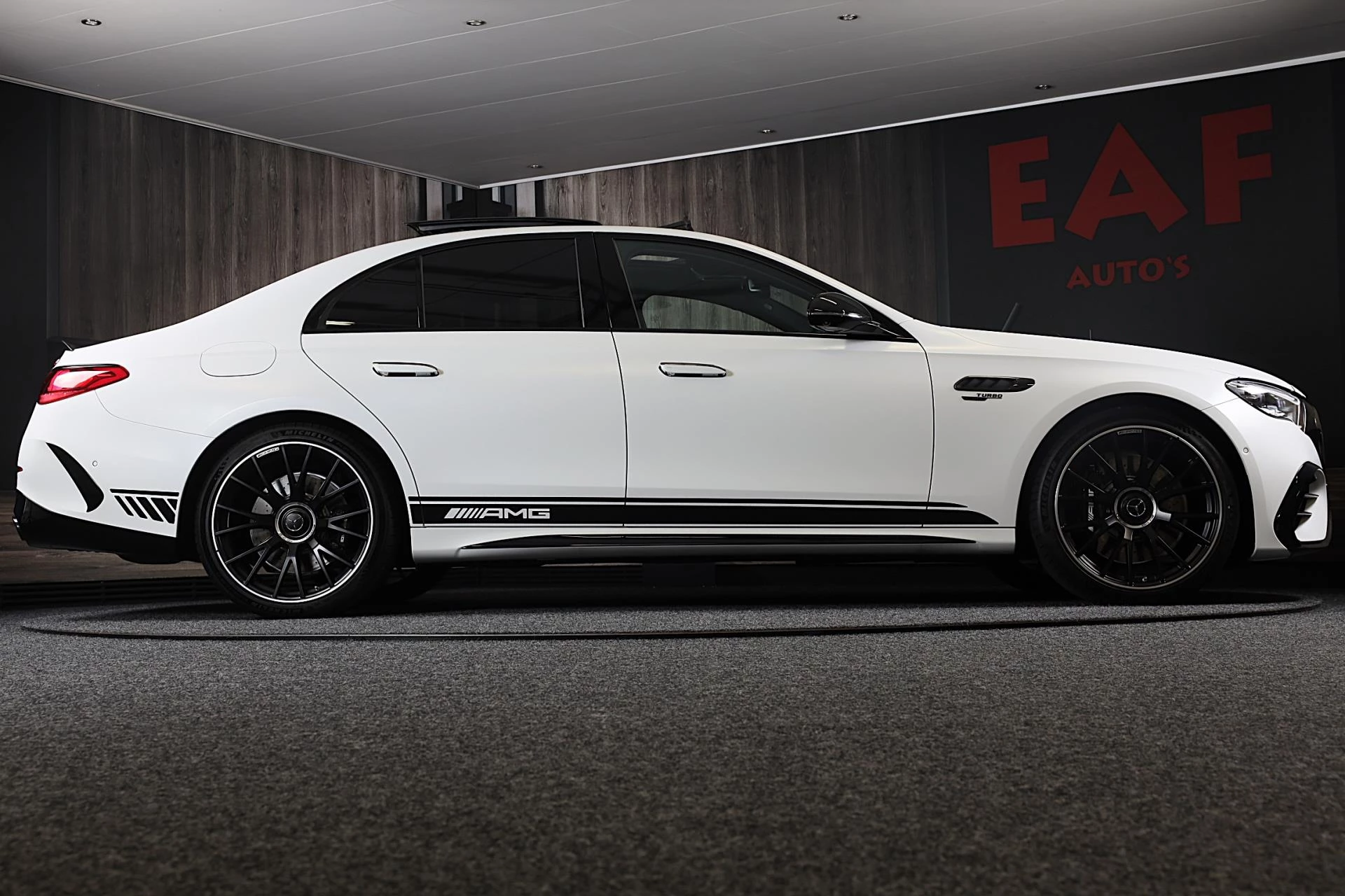 Hoofdafbeelding Mercedes-Benz E-Klasse