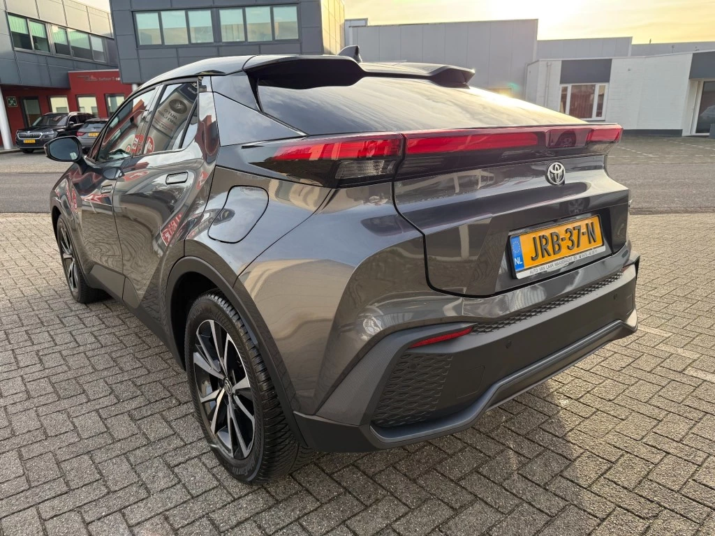 Hoofdafbeelding Toyota C-HR