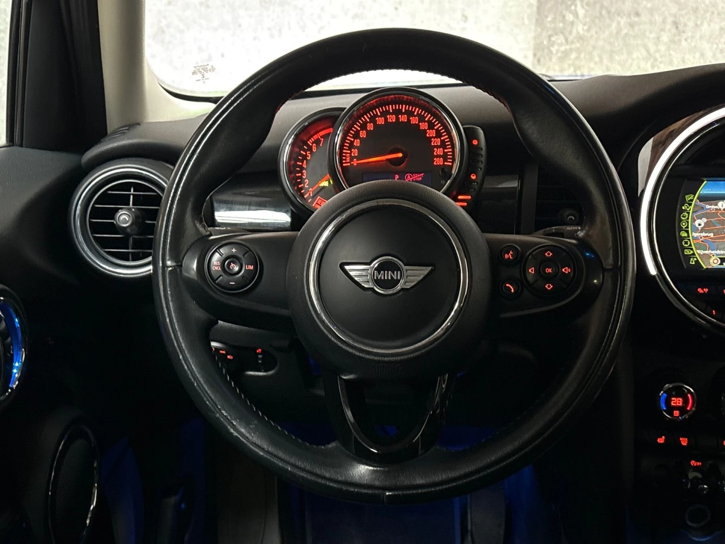 Hoofdafbeelding MINI One