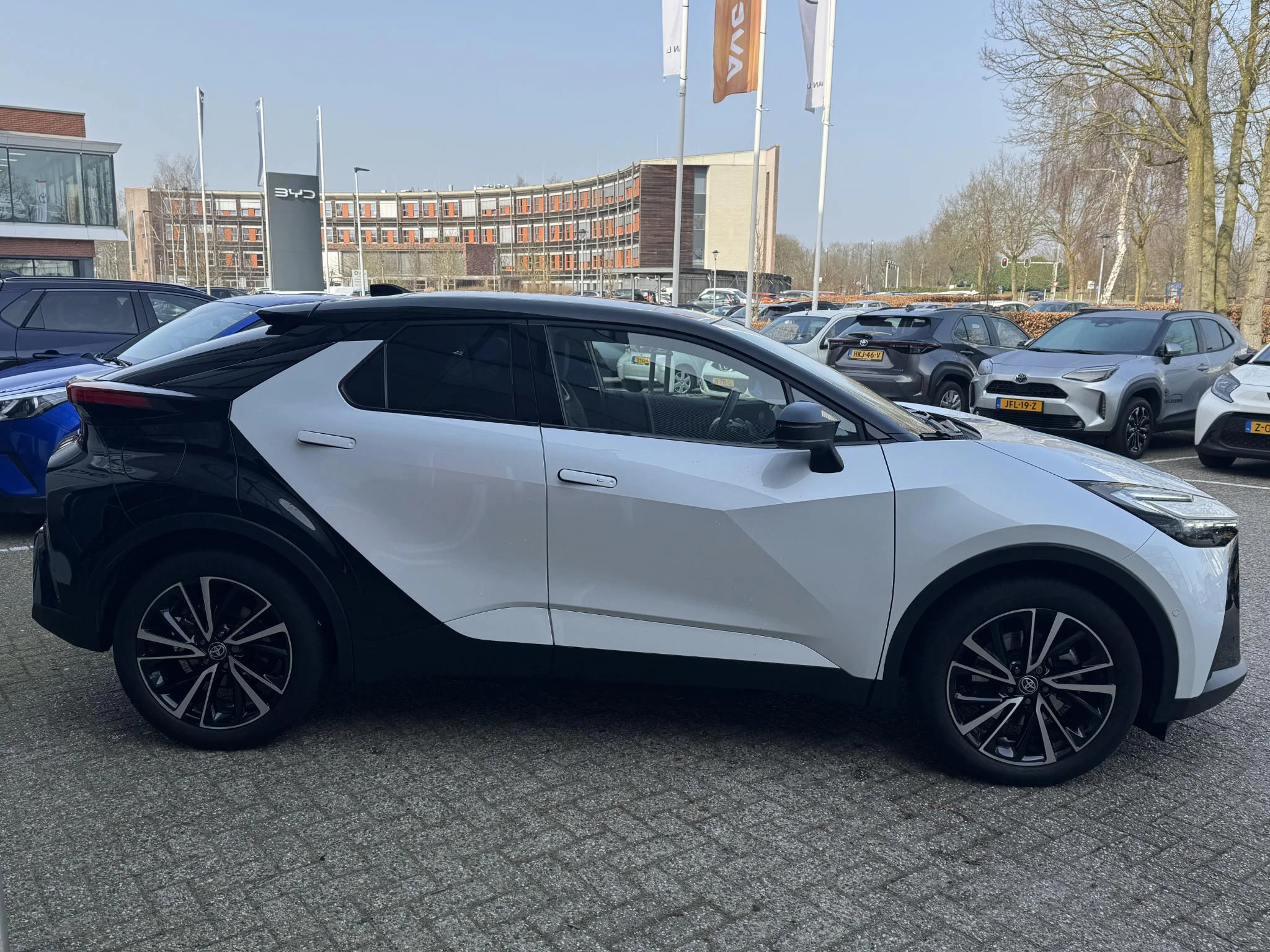 Hoofdafbeelding Toyota C-HR
