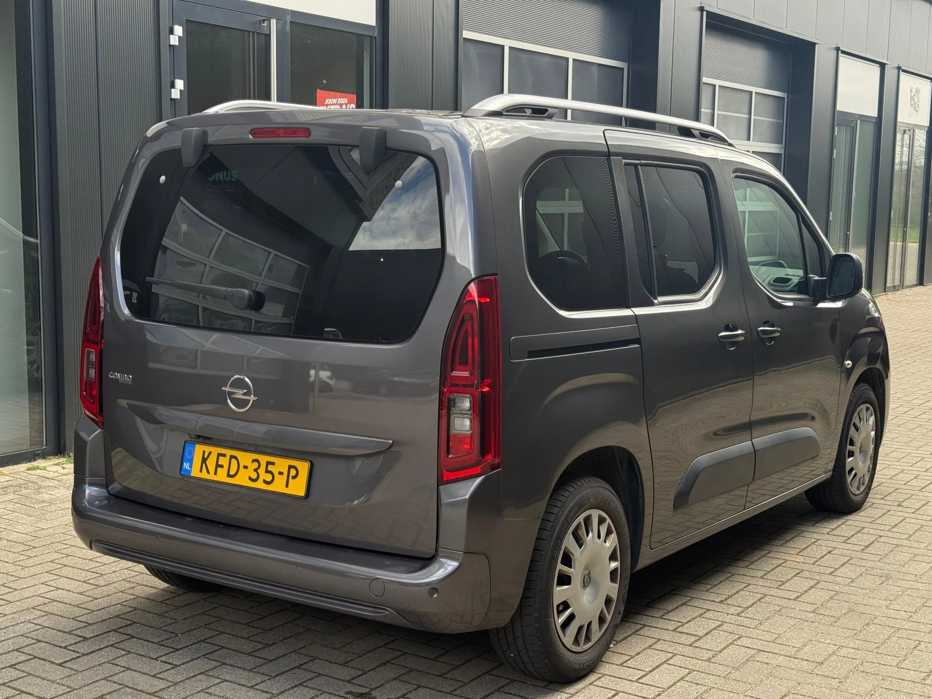 Hoofdafbeelding Opel Combo