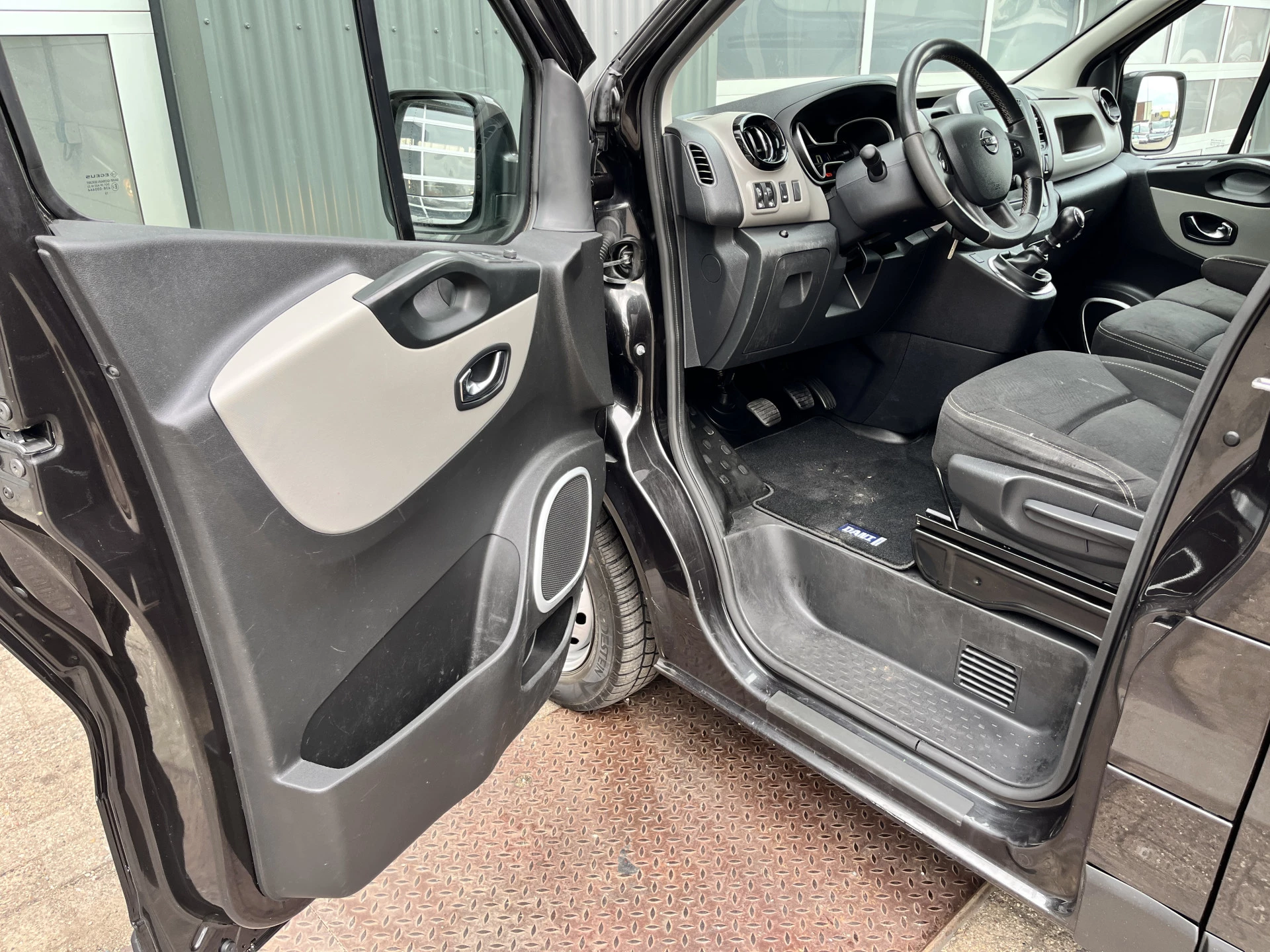 Hoofdafbeelding Nissan NV300