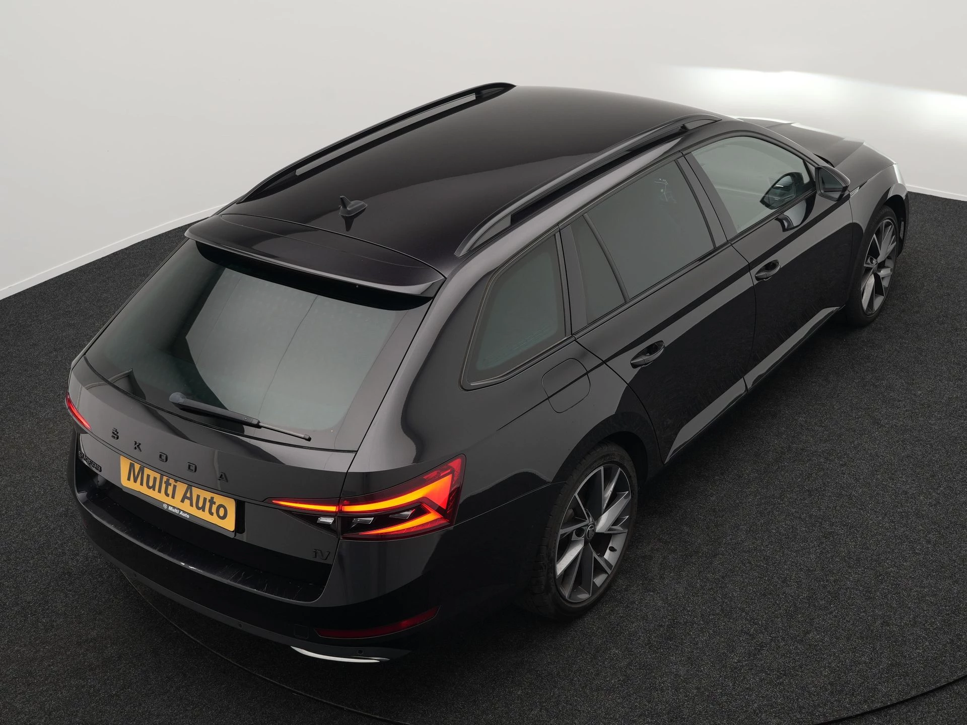 Hoofdafbeelding Škoda Superb