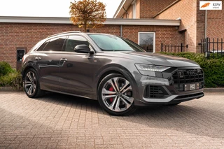 Audi Q8 55 TFSI e Quattro Pro Line S-Line Luchtvering Trekhaak Adaptive LED Matrix 22''