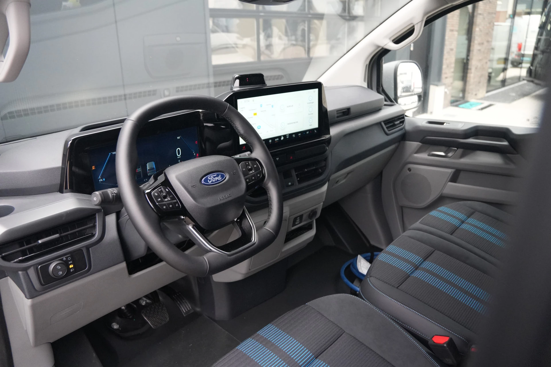 Hoofdafbeelding Ford E-Transit Custom
