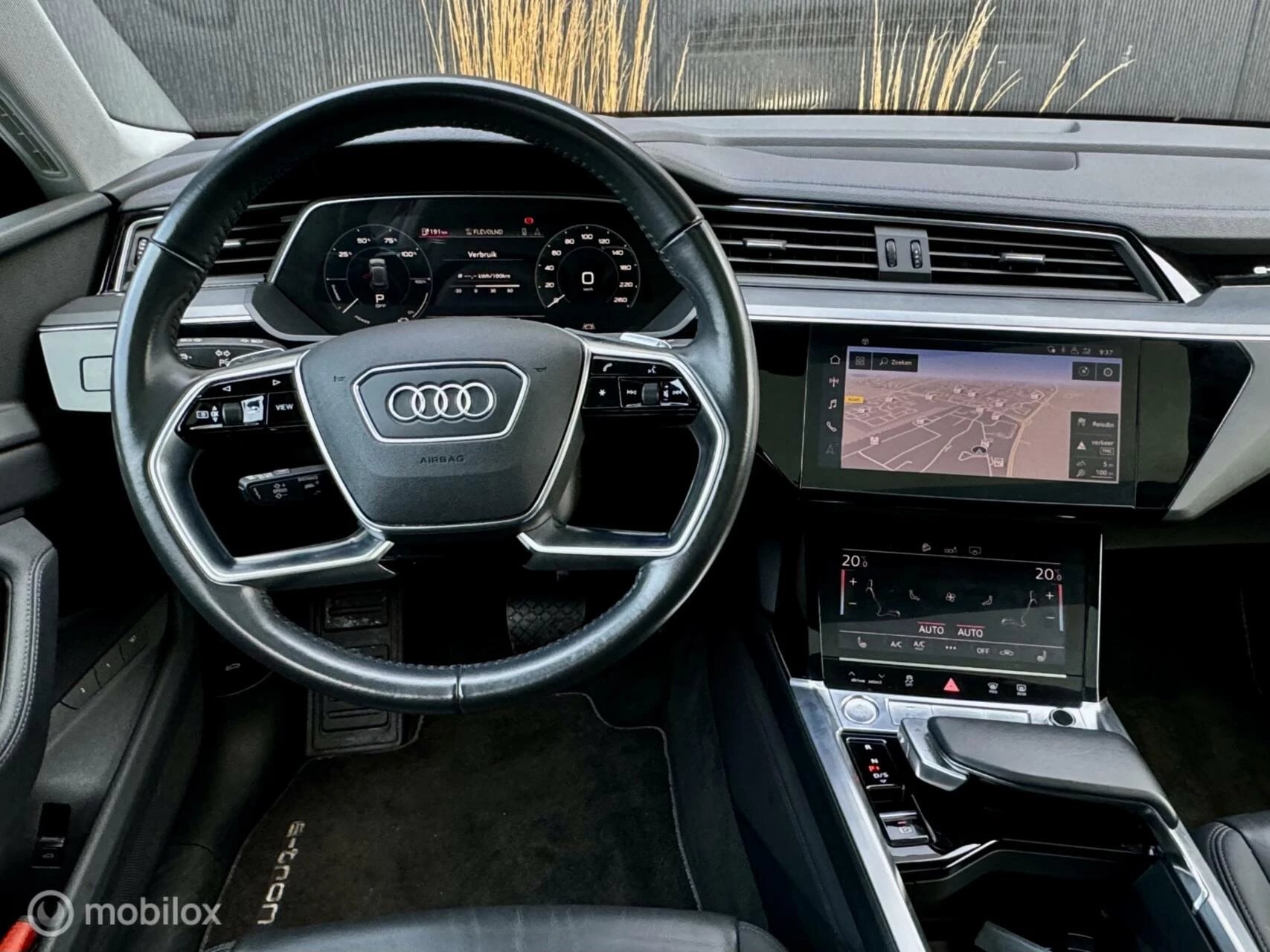 Hoofdafbeelding Audi e-tron