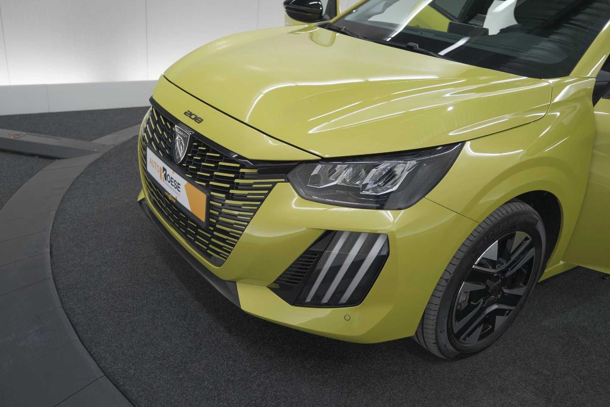 Hoofdafbeelding Peugeot e-208