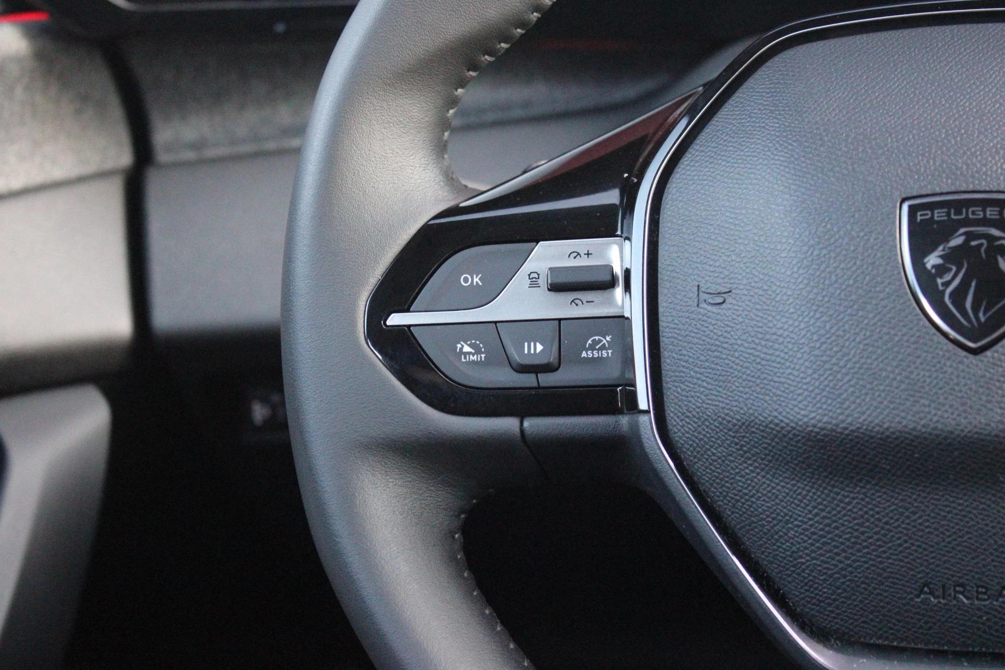 Hoofdafbeelding Peugeot 408