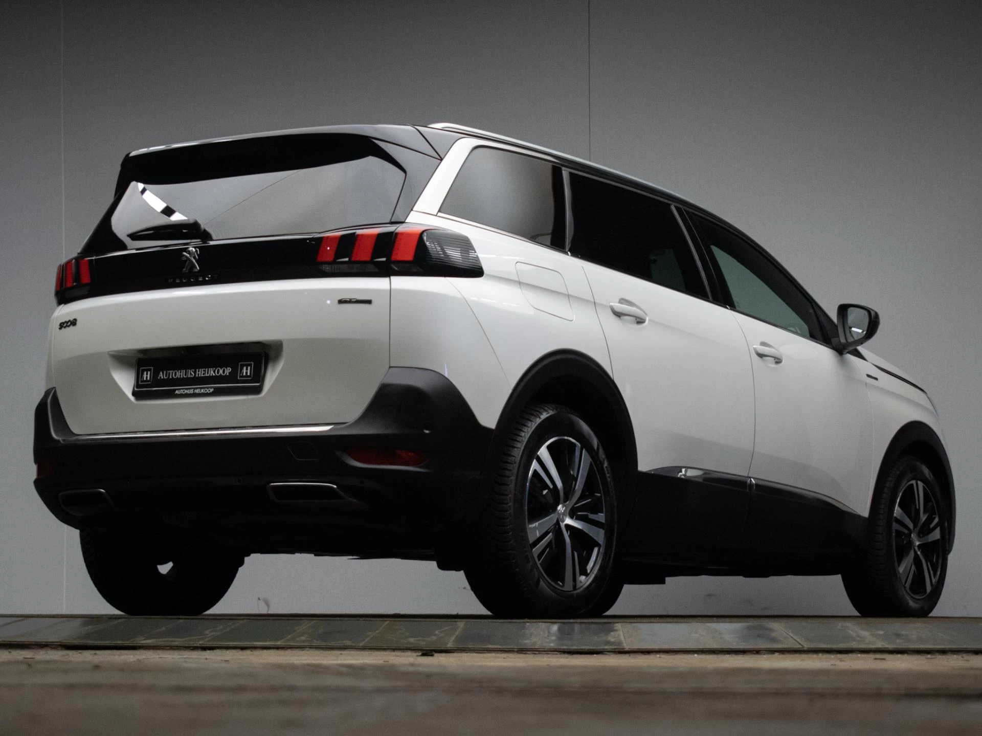 Hoofdafbeelding Peugeot 5008