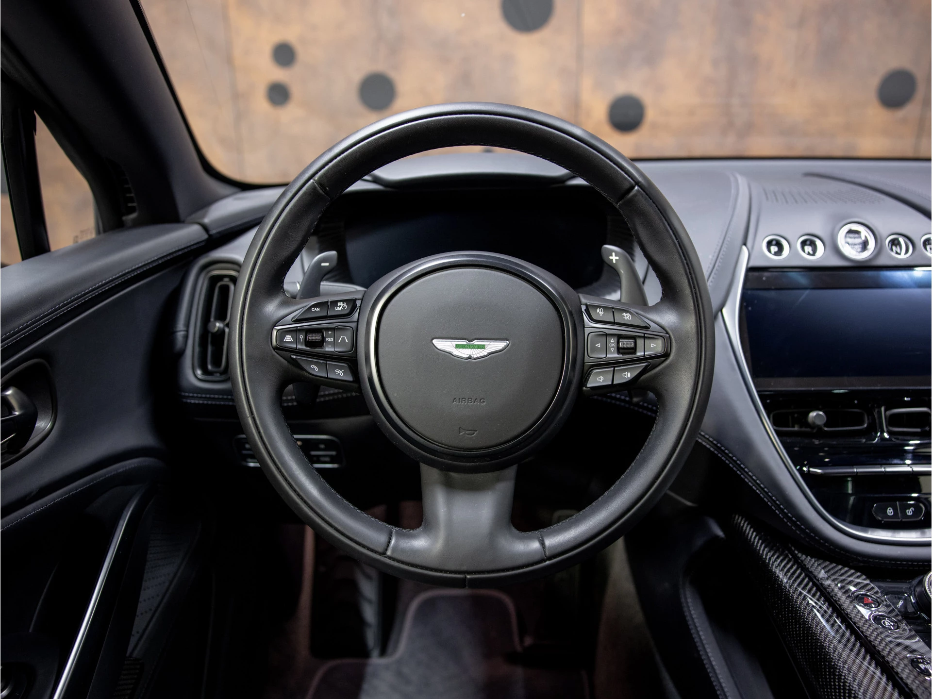 Hoofdafbeelding Aston Martin DBX