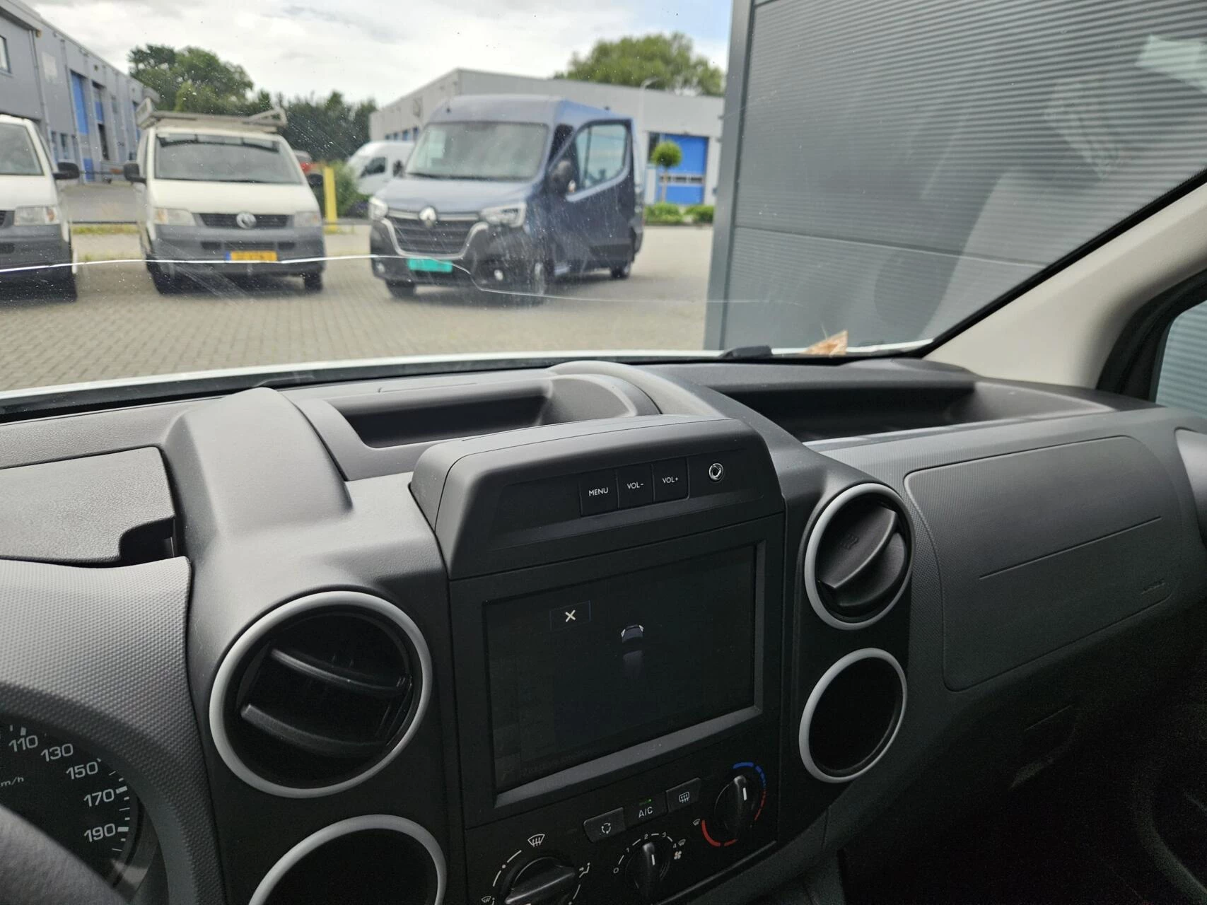 Hoofdafbeelding Peugeot Partner