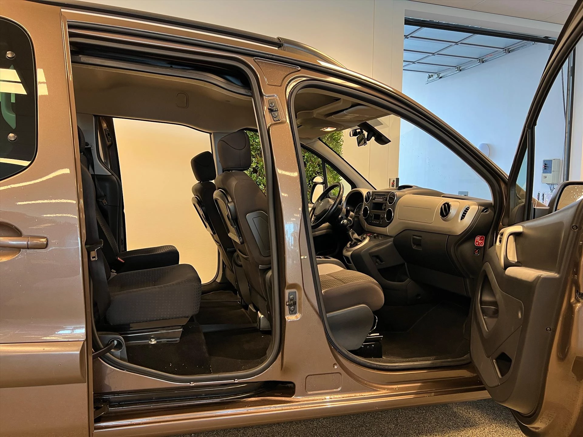 Hoofdafbeelding Peugeot Partner