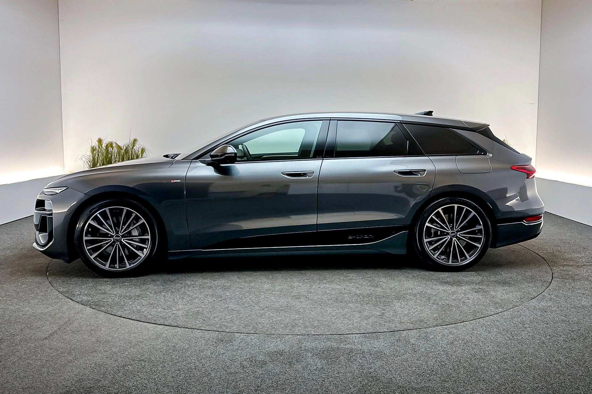 Hoofdafbeelding Audi A6 e-tron