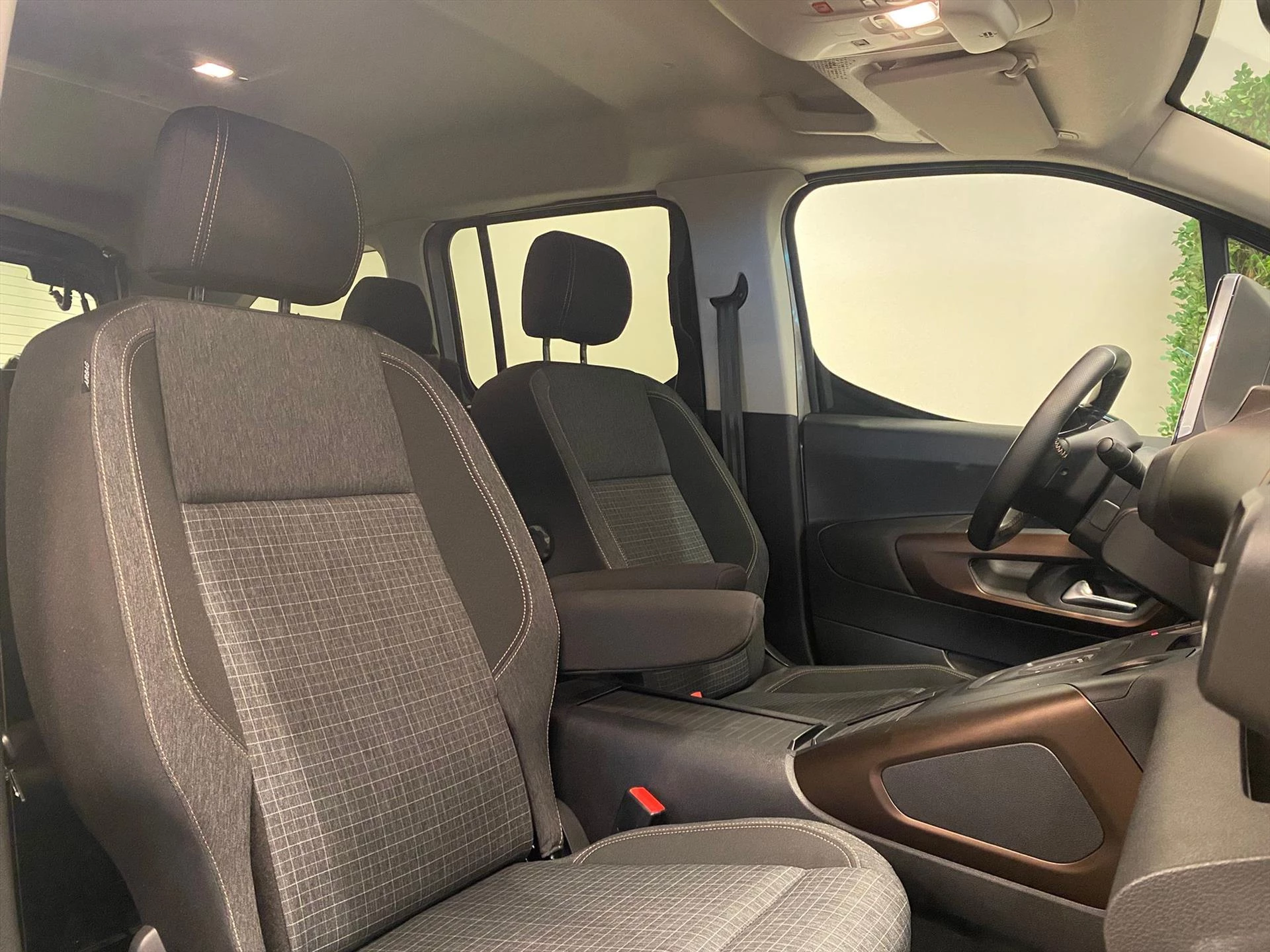 Hoofdafbeelding Peugeot e-Rifter