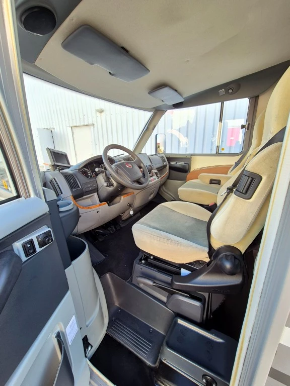 Hoofdafbeelding Bürstner Aviano I684 Zeer Complete Camper