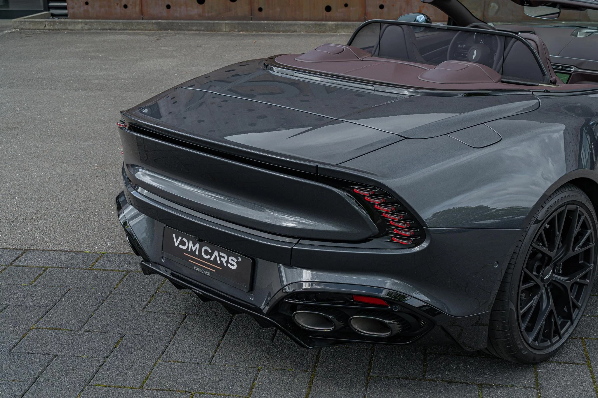 Hoofdafbeelding Aston Martin Vanquish