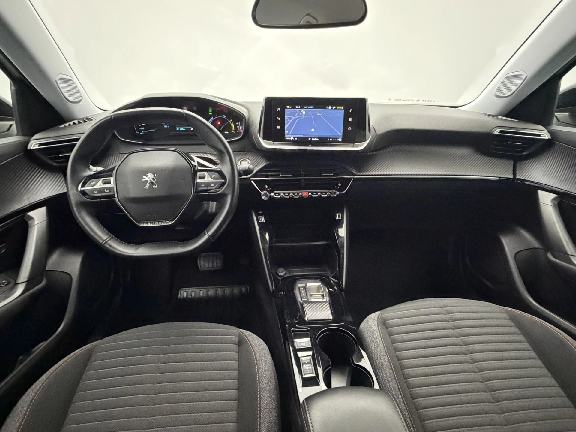 Hoofdafbeelding Peugeot e-2008