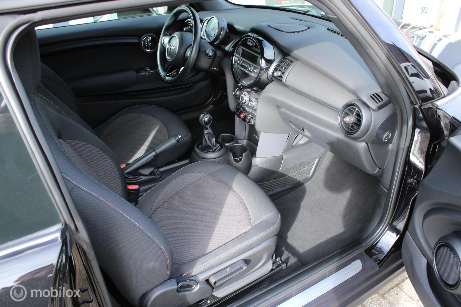 Hoofdafbeelding MINI One