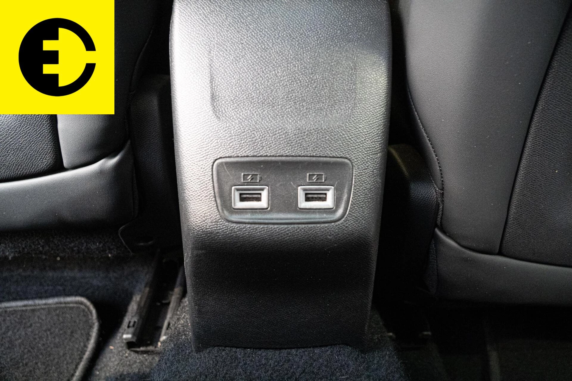 Hoofdafbeelding Peugeot e-2008