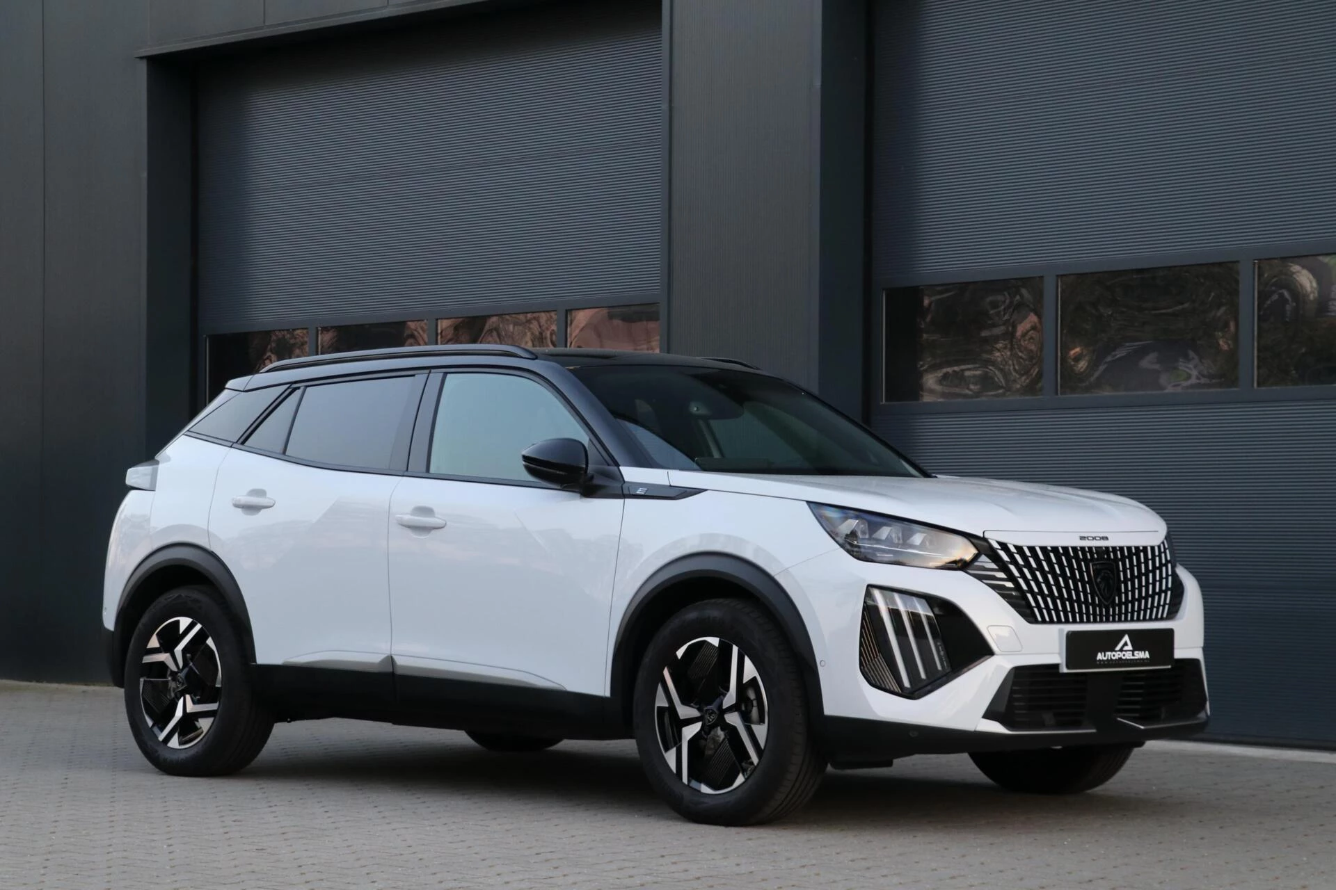 Hoofdafbeelding Peugeot e-2008