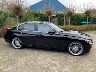 Hoofdafbeelding BMW 3 Serie BMW 3 Serie MET M PAKKET, M STUUR, DUBBELE UITLAAT.