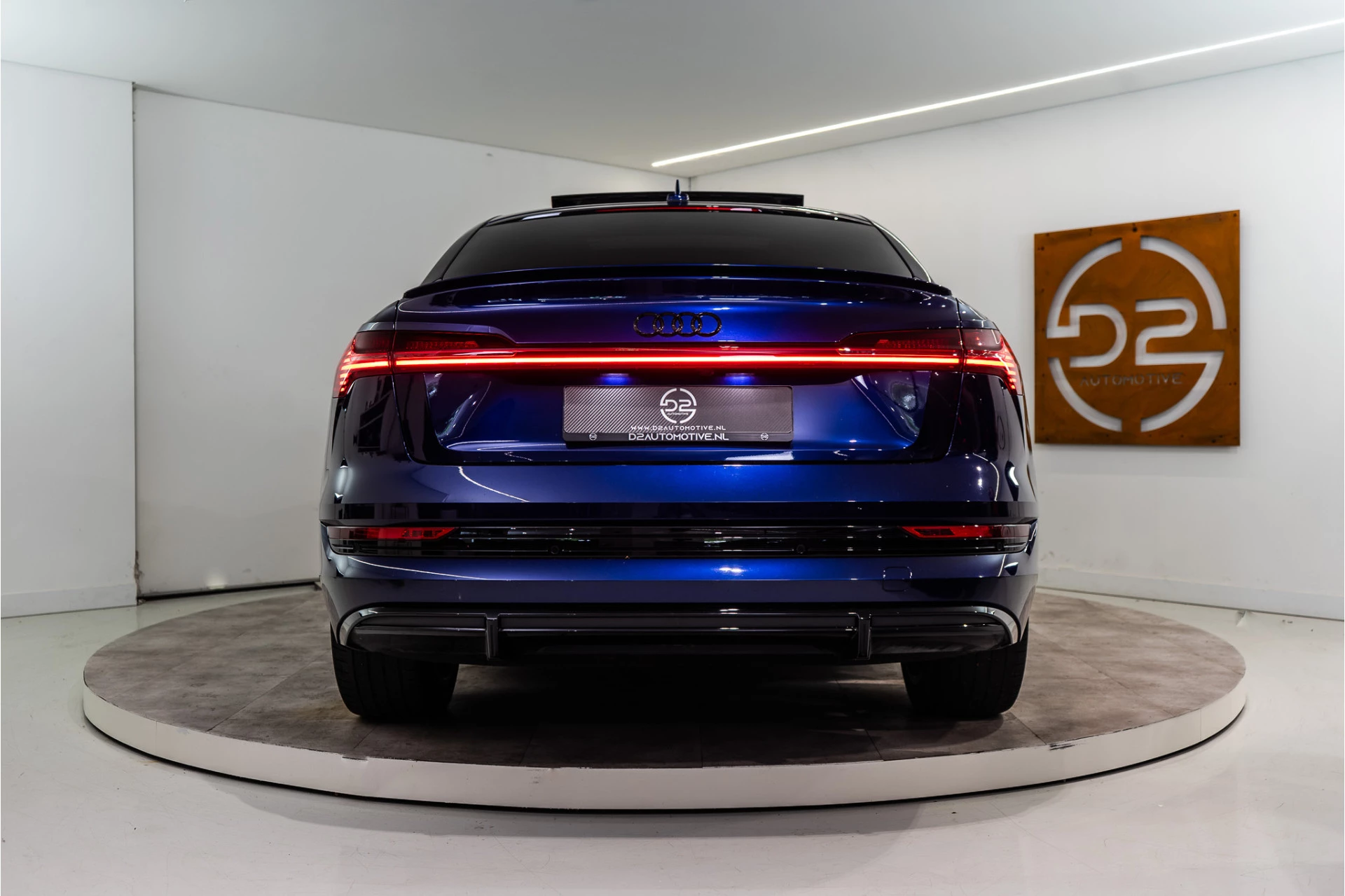 Hoofdafbeelding Audi e-tron